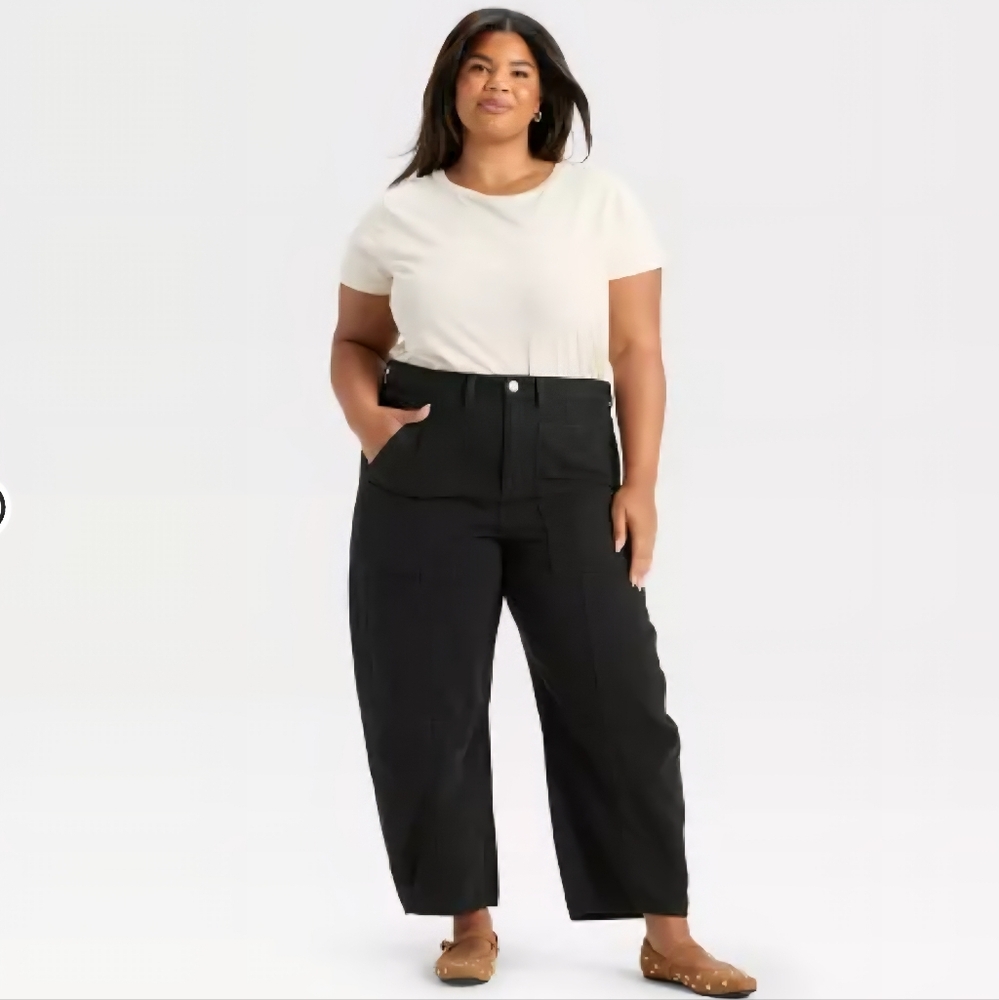 Universal Thread Black High Rise Barrel Jeans